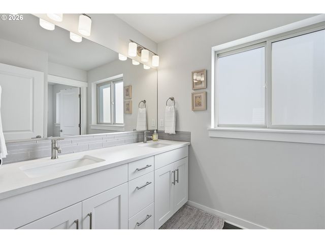 7234 Sw BAY Ln, Wilsonville, OR 97070