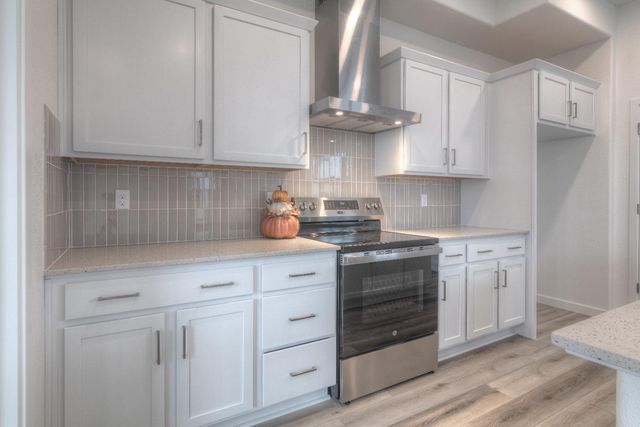 427 6th St, West Sacramento, CA 95605