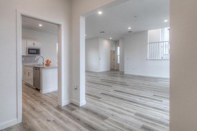 427 6th St, West Sacramento, CA 95605