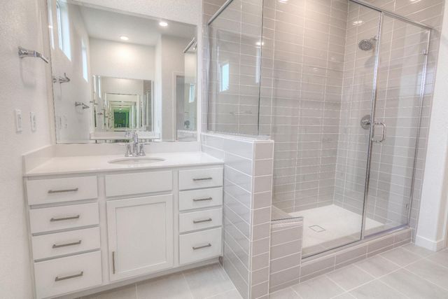 427 6th St, West Sacramento, CA 95605