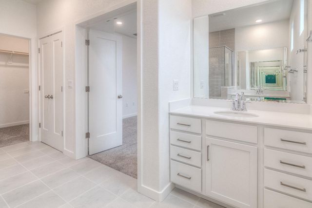 427 6th St, West Sacramento, CA 95605