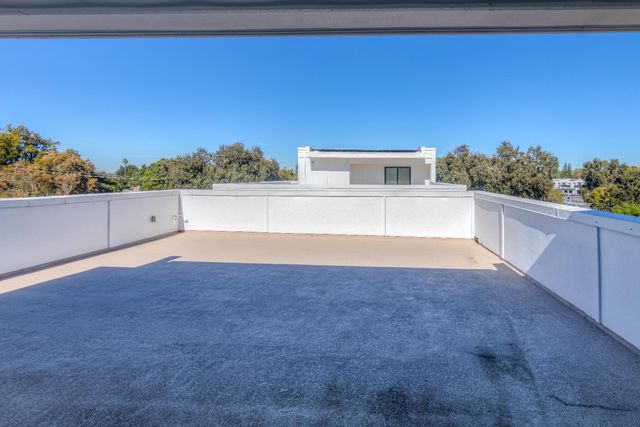 427 6th St, West Sacramento, CA 95605