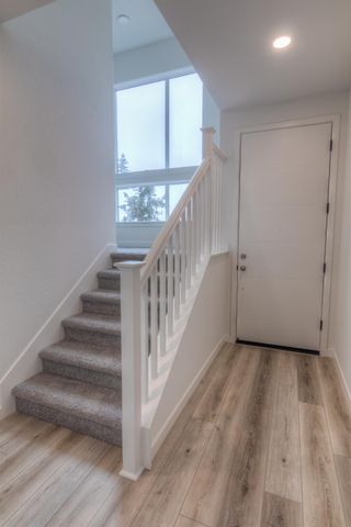 427 6th St, West Sacramento, CA 95605