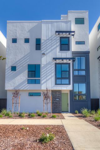 427 6th St, West Sacramento, CA 95605