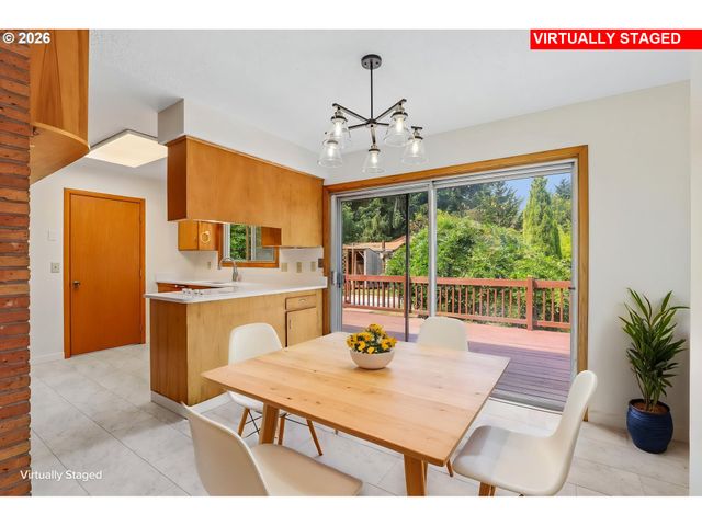 31 CEDAR GATES Rd, Longview, WA 98632