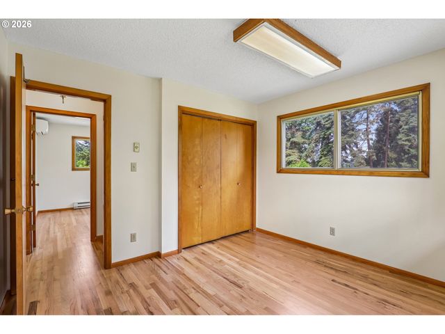 31 CEDAR GATES Rd, Longview, WA 98632