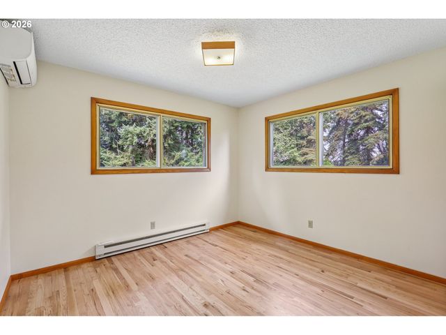 31 CEDAR GATES Rd, Longview, WA 98632