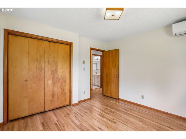 31 CEDAR GATES Rd, Longview, WA 98632