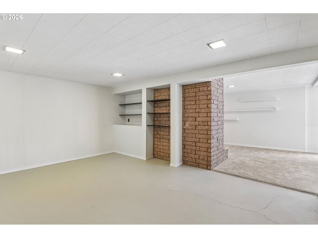 31 CEDAR GATES Rd, Longview, WA 98632