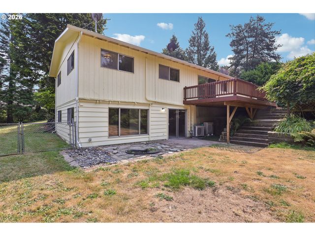 31 CEDAR GATES Rd, Longview, WA 98632