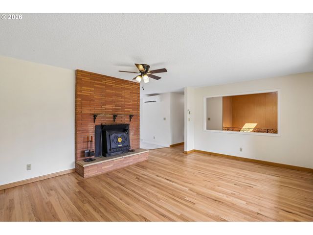31 CEDAR GATES Rd, Longview, WA 98632