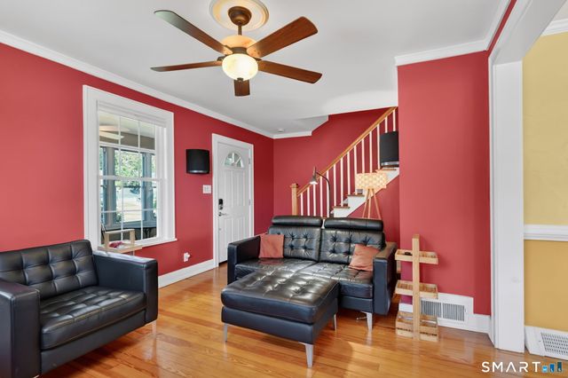 107 Washington Circle, West Hartford, CT 06119