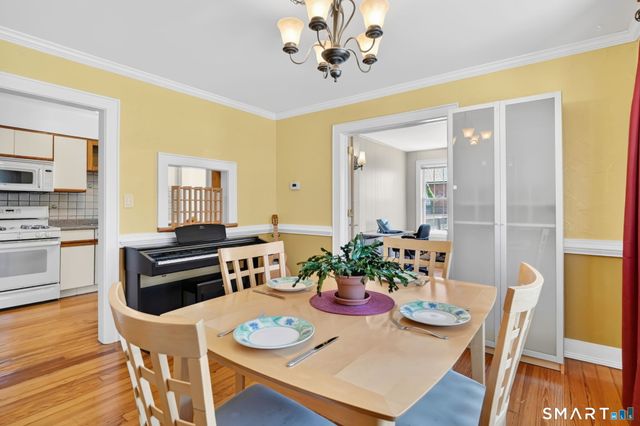 107 Washington Circle, West Hartford, CT 06119