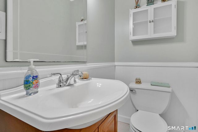 107 Washington Circle, West Hartford, CT 06119