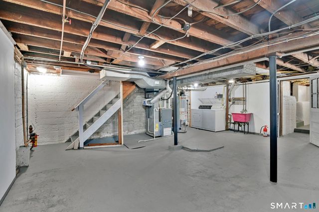 107 Washington Circle, West Hartford, CT 06119