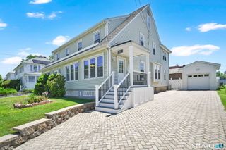 107 Washington Circle, West Hartford, CT 06119
