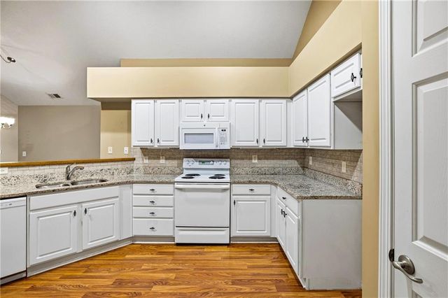 3783 Vineyards Lake Circle NW 21, Kennesaw, GA 30144