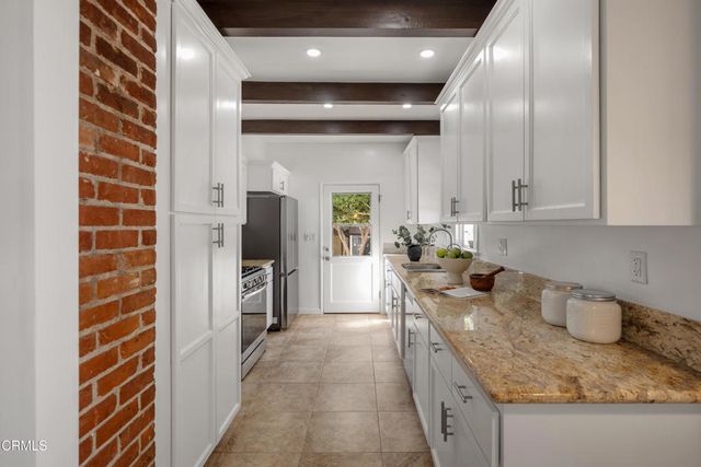 3269 Summit Avenue, Altadena, CA 91001