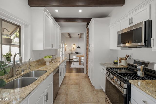 3269 Summit Avenue, Altadena, CA 91001