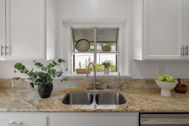 3269 Summit Avenue, Altadena, CA 91001