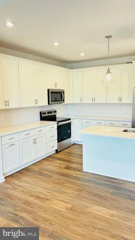 620 TRACY WAY, Martinsburg, WV 25403