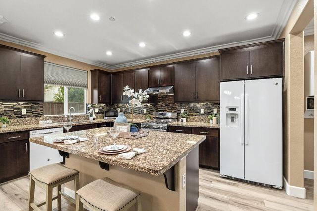 18383 Dalton Ct, Lathrop, CA 95330