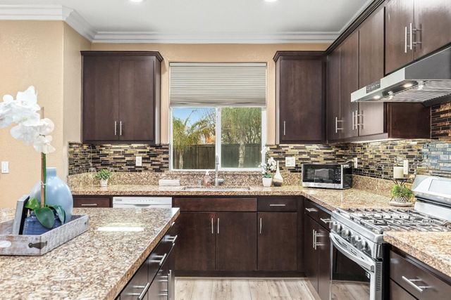 18383 Dalton Ct, Lathrop, CA 95330