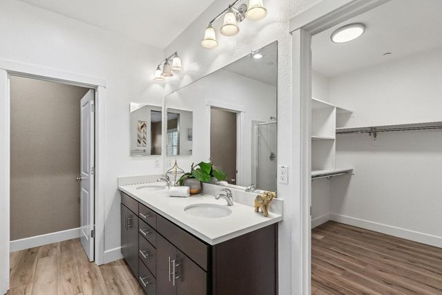 18383 Dalton Ct, Lathrop, CA 95330