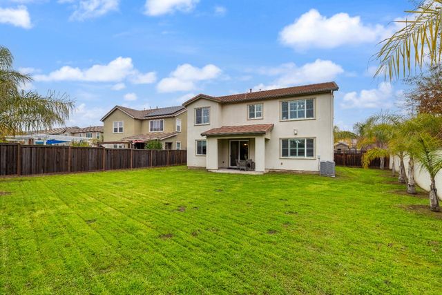 18383 Dalton Ct, Lathrop, CA 95330