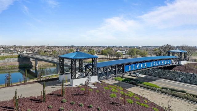 18383 Dalton Ct, Lathrop, CA 95330