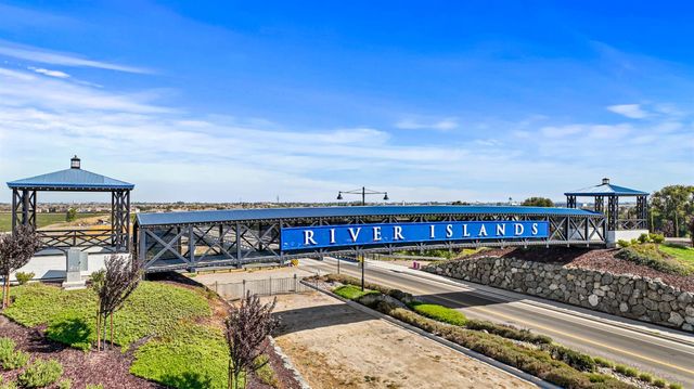 18383 Dalton Ct, Lathrop, CA 95330