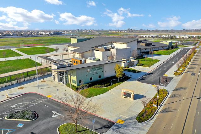 18383 Dalton Ct, Lathrop, CA 95330