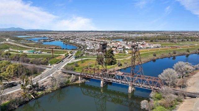 18383 Dalton Ct, Lathrop, CA 95330