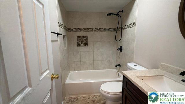 148 Cornerstone Place, Whitehall Twp, PA 18052