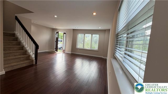 148 Cornerstone Place, Whitehall Twp, PA 18052
