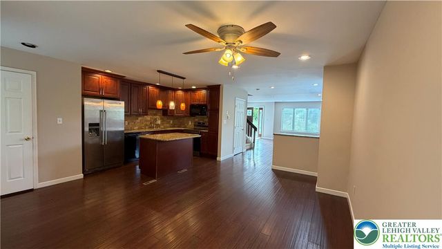 148 Cornerstone Place, Whitehall Twp, PA 18052