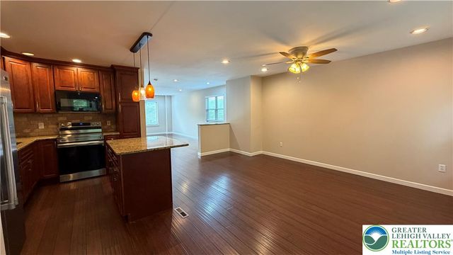 148 Cornerstone Place, Whitehall Twp, PA 18052