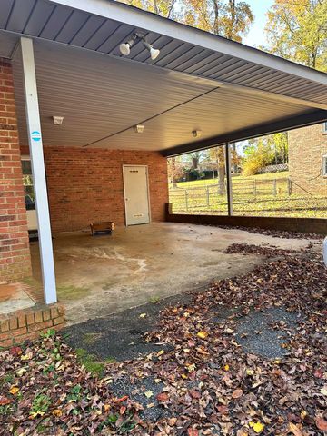 108 Woodshire Drive, Boiling Springs, SC 29316