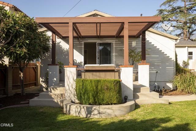 1896 E Mountain Street, Pasadena, CA 91104