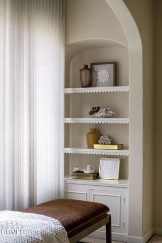 1896 E Mountain Street, Pasadena, CA 91104