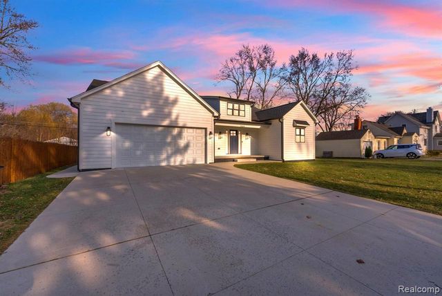 22664 Colgate Street, Farmington, MI 48336