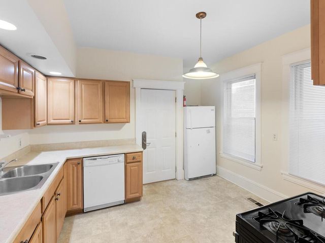 2015 Pleasant Avenue, Minneapolis, MN 55404