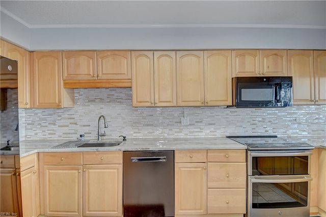 3288 Page Ave Apt 1012, Virginia Beach, VA 23451