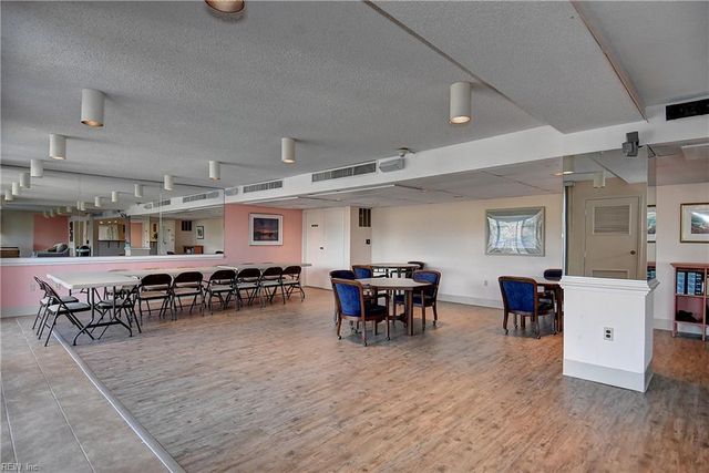 3288 Page Ave Apt 1012, Virginia Beach, VA 23451