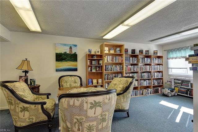 3288 Page Ave Apt 1012, Virginia Beach, VA 23451