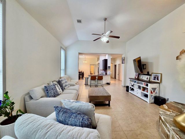 6181 Bridgewater Lane, League City, TX 77573
