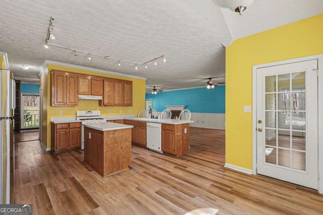 4563 Meadows Road, Powder Springs, GA 30127