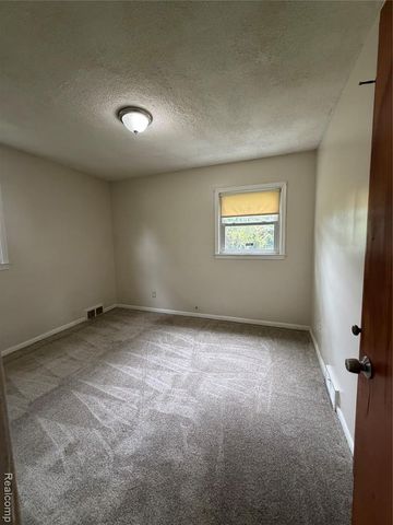29142 Rosewood Street, Inkster, MI 48141