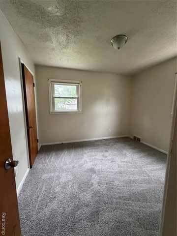 29142 Rosewood Street, Inkster, MI 48141