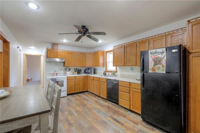 406 E Washington Street, Windsor, MO 65360